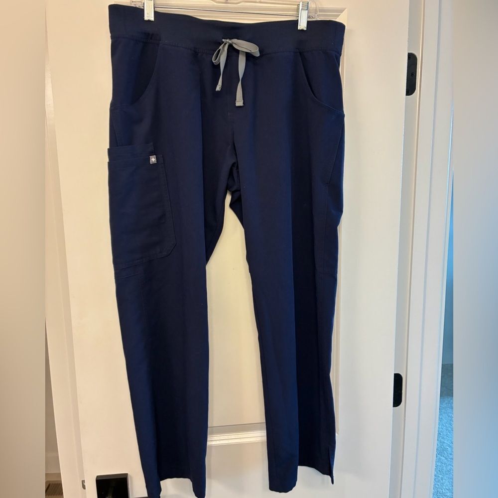 FIGS Kade Cargo Scrub Pants Stretch Navy Women’s Large Petite 28” T21004P